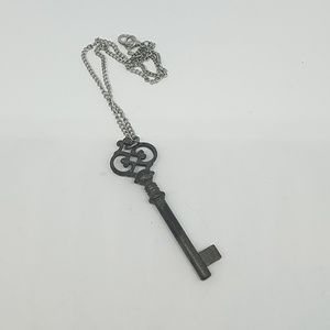 GASOLINE GLAMOUR Jewelry - 3.5 inch fancy antique necklace silver chain new GASOLINE GLAMOUR Jewelry - 3.5 inch fancy antique necklace silver chain new